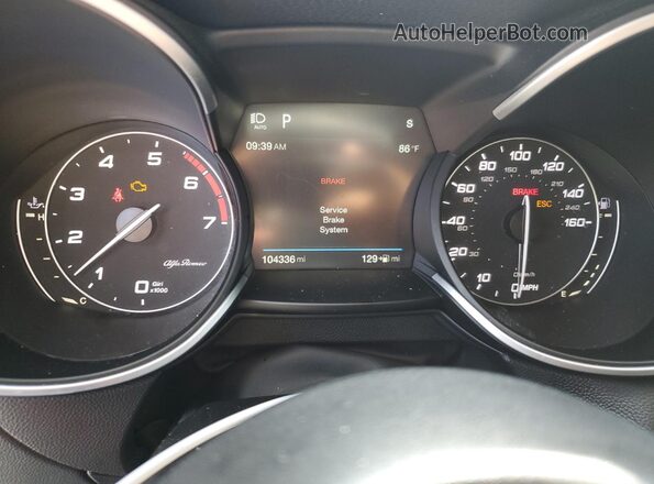 ZASFAKPN1J7C17402 2018 ALFA ROMEO STELVIO White 
