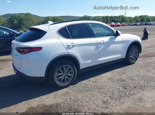 ZASPAKAN7N7D39281 2022 ALFA ROMEO STELVIO Белый Задняя правая четверть