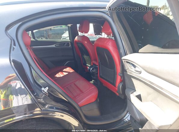 ZASPAKBN3P7D54202 2023 ALFA ROMEO STELVIO Gray Вид наклейки з VIN-кодом