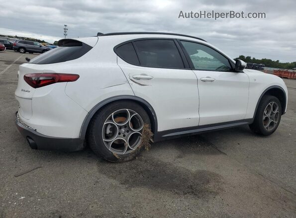 ZASPAKBN9N7D48174 2022 ALFA ROMEO STELVIO White 
