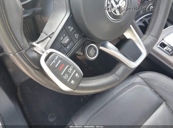 ZASPAKBNXM7D15294 2021 ALFA ROMEO STELVIO Gray 