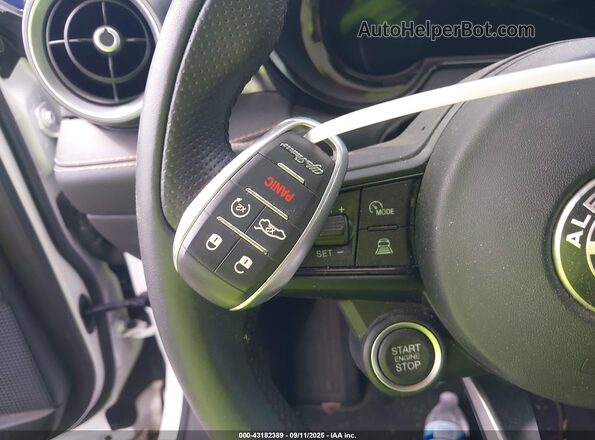 ZASPATCW5R3054164 2024 ALFA ROMEO OTHER White Вид панелі приладів