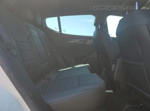 ZASPATCWXR3047940 2024 ALFA ROMEO OTHER White Սալոնի հետևի տեսք