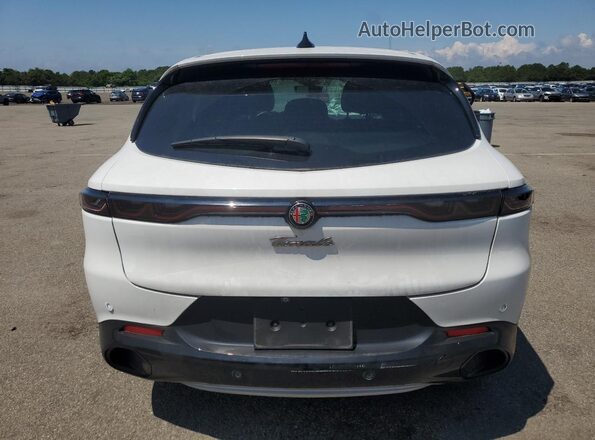 ZASPATCWXR3047940 2024 ALFA ROMEO OTHER White Հետևի տեսք