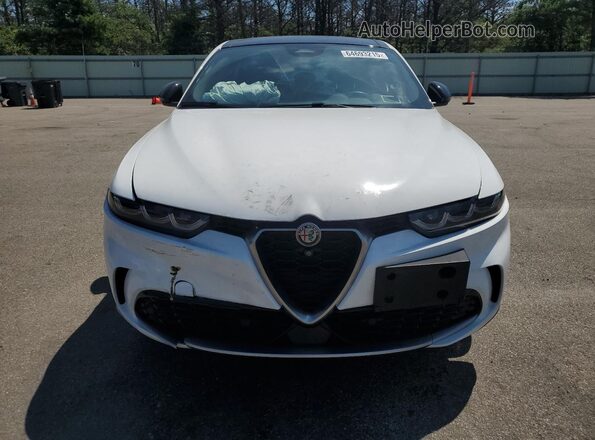 ZASPATCWXR3047940 2024 ALFA ROMEO OTHER White Դիմացի տեսք