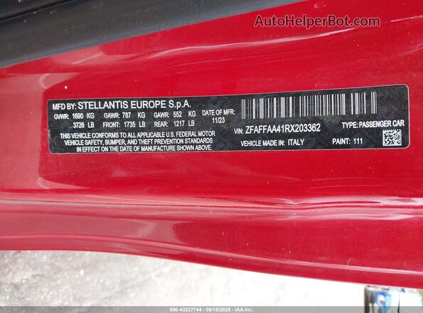 ZFAFFAA41RX203362 2024 FIAT 500E Red Շարժիչի բաժամունքի տեսք