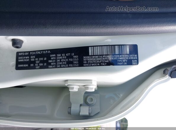 ZFBCFXCB9JP707448 2018 FIAT 500X White Vista del compartimento del motor