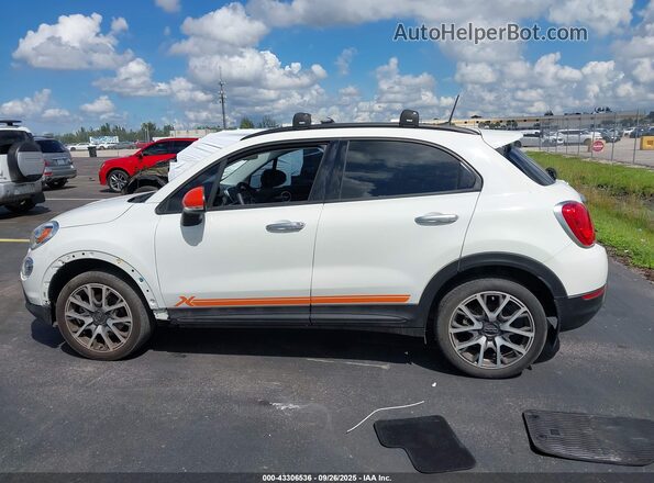 ZFBCFXCB9JP707448 2018 FIAT 500X White Vista interior de 360 grados