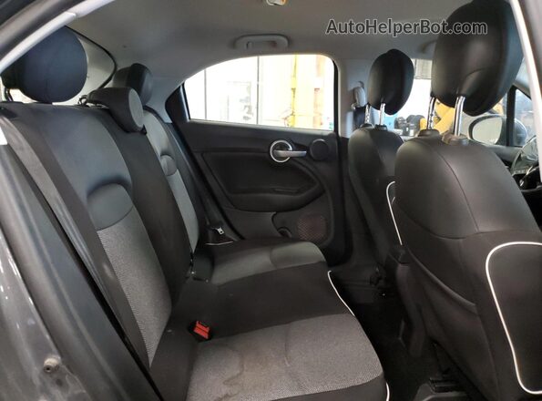 ZFBCFYAB8JP665203 2018 FIAT 500X Gray 