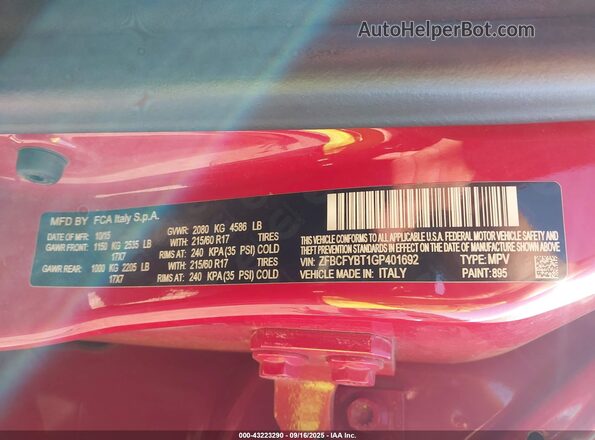 ZFBCFYBT1GP401692 2016 FIAT 500X Red Vista del compartimento del motor