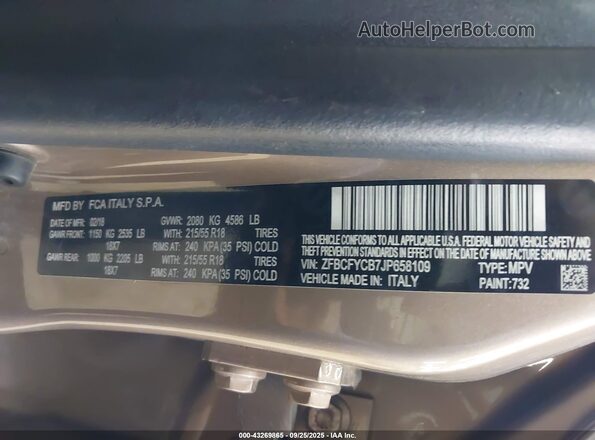 ZFBCFYCB7JP658109 2018 FIAT 500X Tan ძრავის განყოფილების ხედი