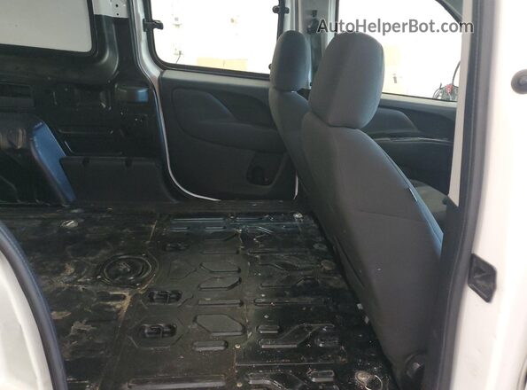 ZFBHRFAB2L6R85756 2020 RAM PROMASTER White უკანა სალონის ხედი