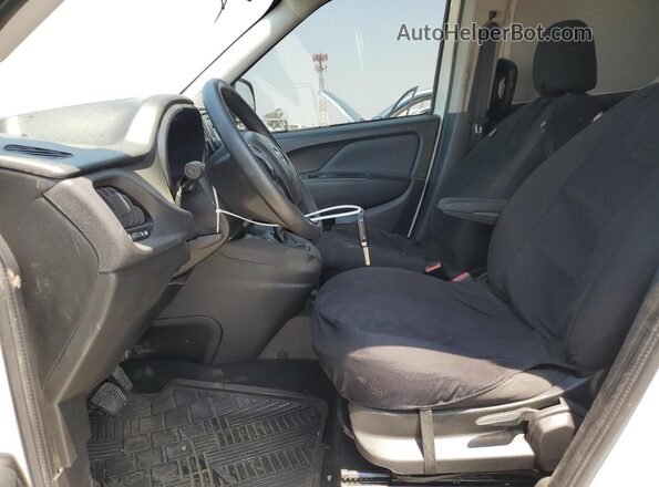ZFBHRFAB5N6Y74184 2022 RAM PROMASTER Белый Вид салона спереди
