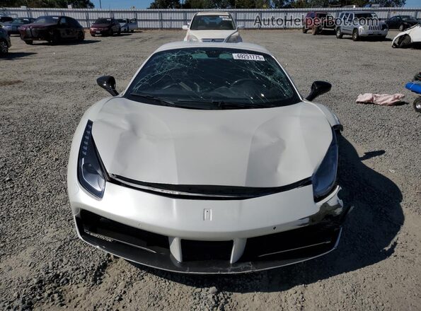 ZFF80AMA1G0219072 2016 FERRARI 488 White Widok z przodu