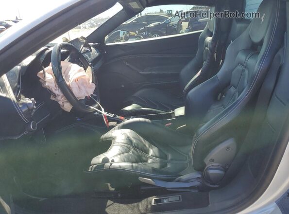ZFF80AMA1G0219072 2016 FERRARI 488 White Widok wnętrza z przodu