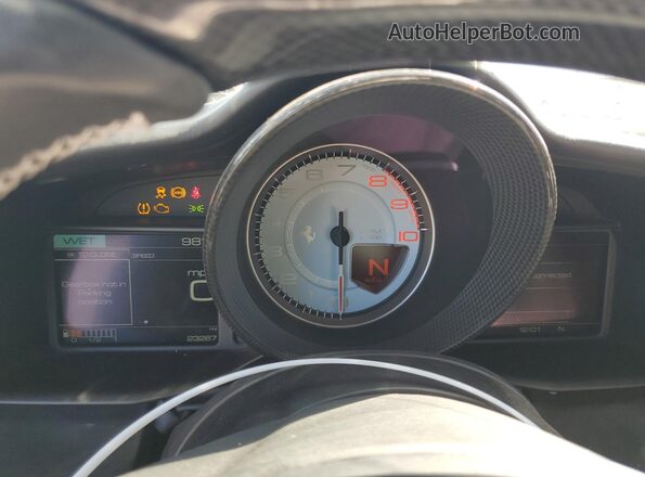 ZFF80AMA1G0219072 2016 FERRARI 488 White Widok zestawu wskaźników