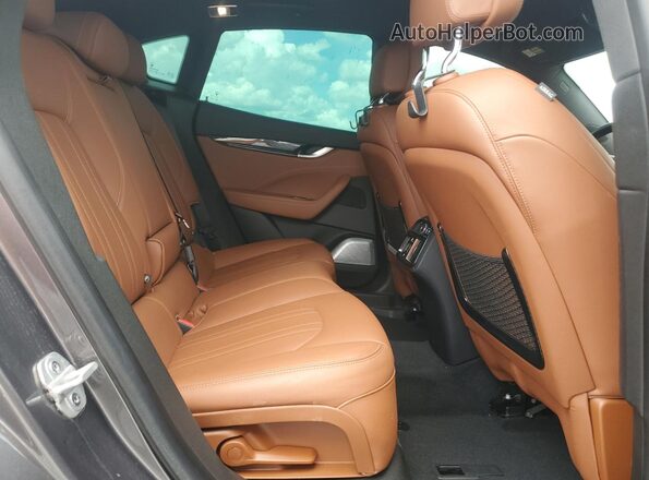 ZN661XUAXKX333351 2019 MASERATI LEVANTE Gray 