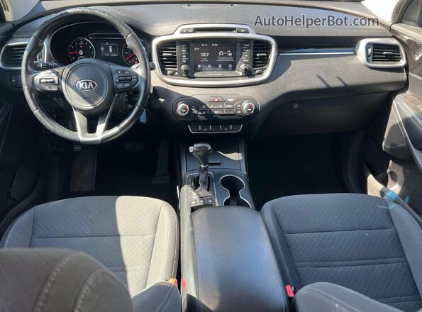 5XYPGDA30JG367406 2018 KIA SORENTO Silver 