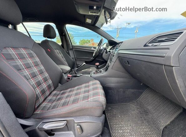 3VW5T7AU5KM014139 2019 VOLKSWAGEN GTI Black Вид ззаду