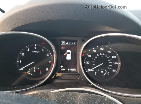 5XYZUDLA1JG563156 2018 HYUNDAI SANTA FE Silver 