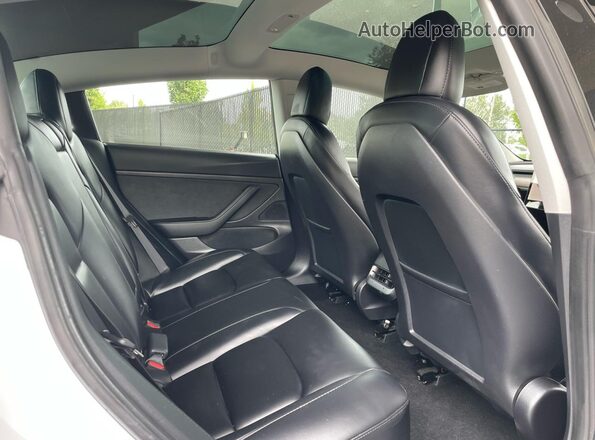 5YJ3E1EA6LF804430 2020 TESLA MODEL Белый Вид салона спереди