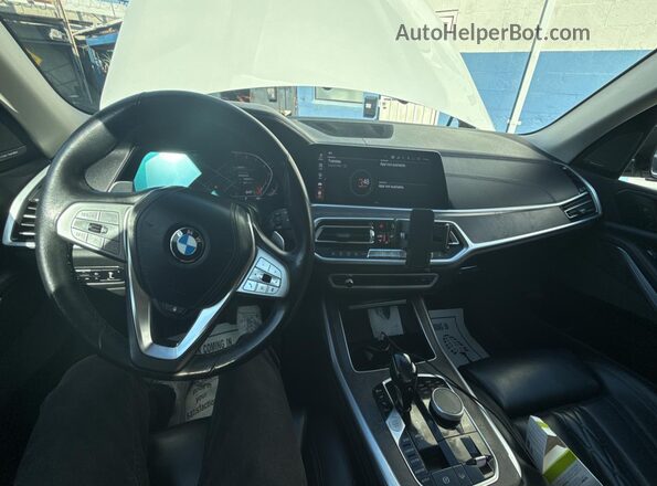 5UXCW2C01L9B07305 2020 BMW X7 White Հետևի նստատեղերի տեսք