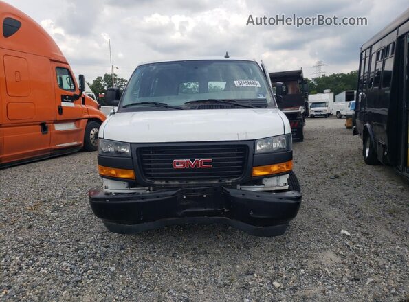 1GTZ7GFPXP1143302 2023 GMC SAVANA White Widok z tyłu