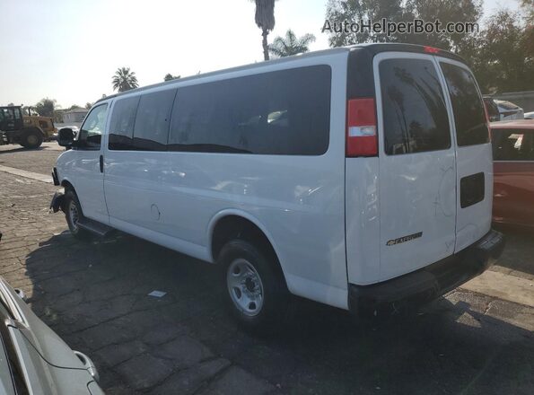1GAZGNFP3P1234182 2023 CHEVROLET EXPRESS White უკანა მარჯვენა