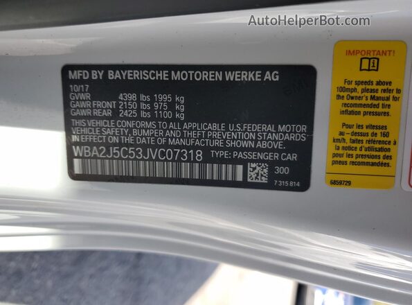 WBA2J5C53JVC07318 2018 BMW M2 Белый Вид наклейки с VIN-кодом