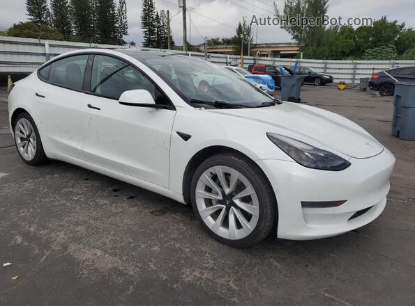 5YJ3E1EA5NF372478 2022 TESLA MODEL 3 White Widok z przodu