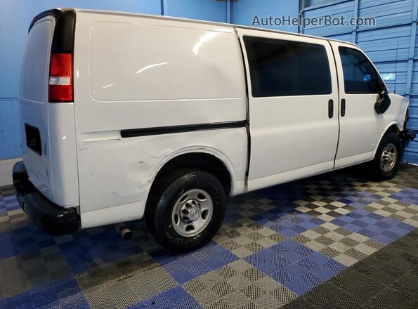 1GCWGAFP2L1272581 2020 CHEVROLET EXPRESS White Front right