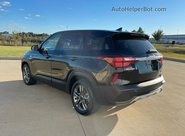 KNDEPCAA4N7329213 2022 KIA SELTOS Черный Передняя правая четверть