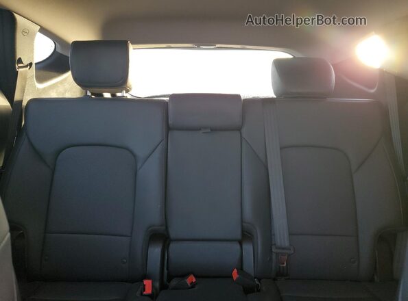 5XYZUDLA1JG563156 2018 HYUNDAI SANTA FE Silver 