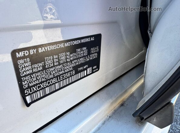 5UXCX6C08LLE35618 2020 BMW X7 White Հետևի նստատեղերի տեսք