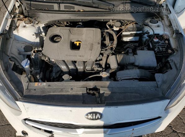3KPF24AD4LE211985 2020 KIA FORTE White Engine compartment view