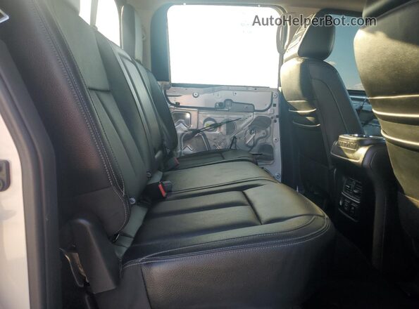 1N6AA1EDXLN501808 2020 NISSAN TITAN Silver Widok wnętrza z tyłu