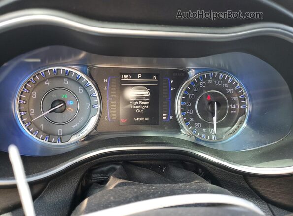 1C3CCCFB3HN509310 2017 CHRYSLER 200 Бордовый 