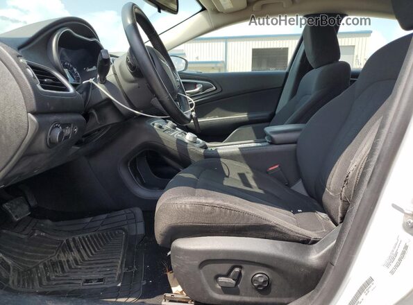 1C3CCCFB7HN509052 2017 CHRYSLER 200 White 
