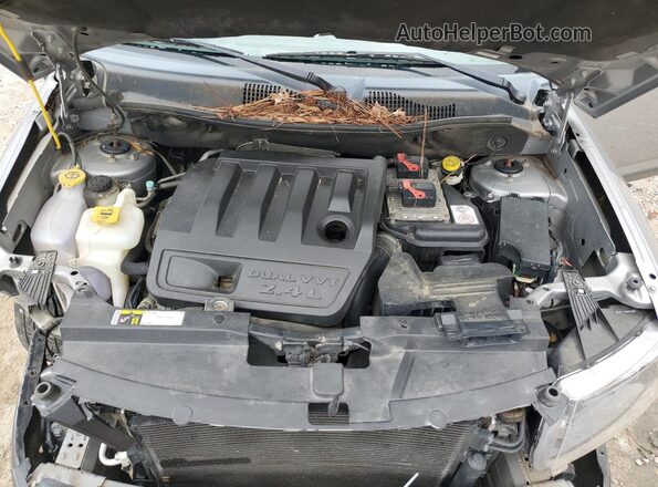 1C4NJCBB7GD716853 2016 JEEP COMPASS Gray Widok wnętrza z tyłu