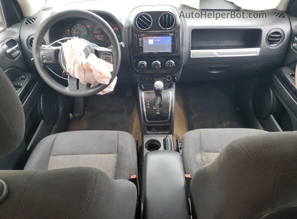 1C4NJCBB7GD716853 2016 JEEP COMPASS Gray Widok deski rozdzielczej