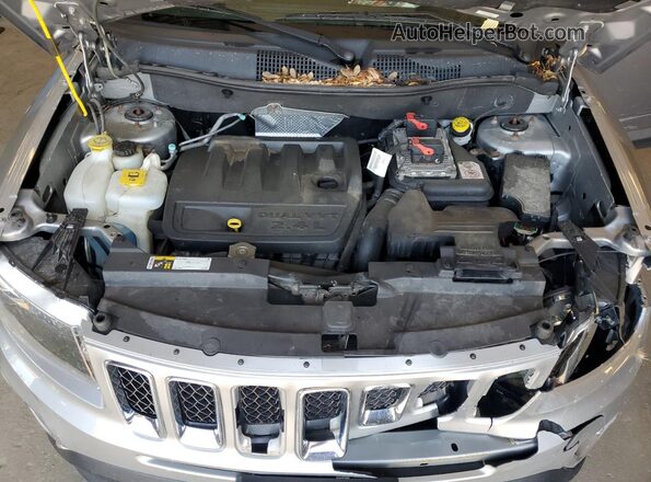 1C4NJDBB7GD686601 2016 JEEP COMPASS Silver Engine compartment view