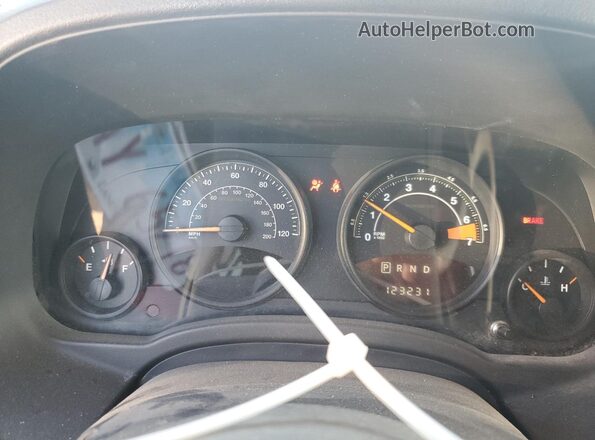 1C4NJPBAXGD812135 2016 JEEP PATRIOT Black Instrument cluster view