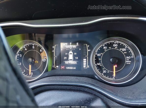 1C4PJLCB1LD632156 2020 JEEP CHEROKEE Red Vista de los asientos traseros