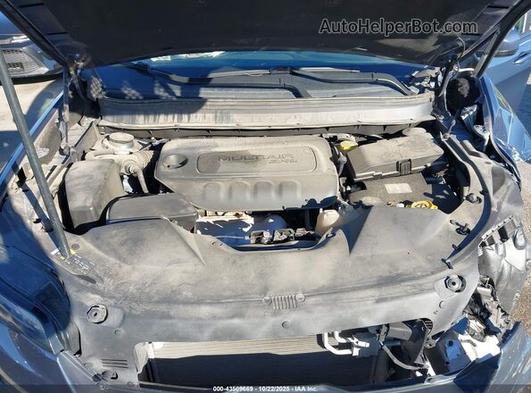 1C4PJLCB4LD556755 2020 JEEP CHEROKEE Blue Vista del compartimento del motor