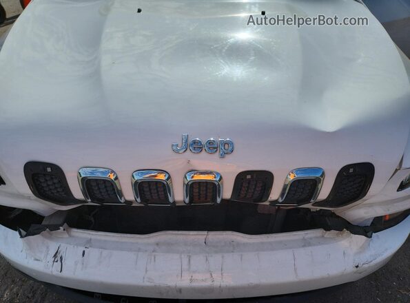 1C4PJLCB6JD615415 2018 JEEP CHEROKEE White Вид підкапотного простору