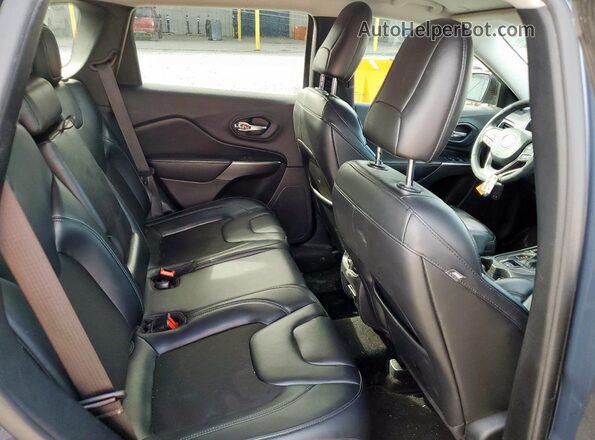 1C4PJLLB0LD557143 2020 JEEP CHEROKEE Gray Widok wnętrza z tyłu