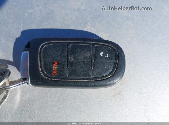 1C4PJLLB4LD561518 2020 JEEP CHEROKEE White Вид панелі приладів