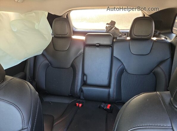 1C4PJMBX0LD656645 2020 JEEP CHEROKEE Burgundy Rear seats view