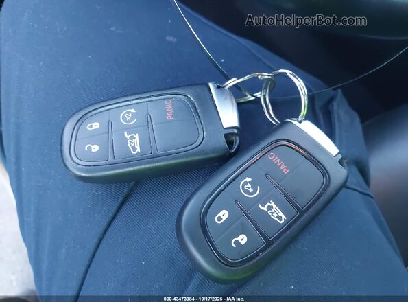 1C4PJMDN9LD553333 2020 JEEP CHEROKEE Белый Вид панели приборов