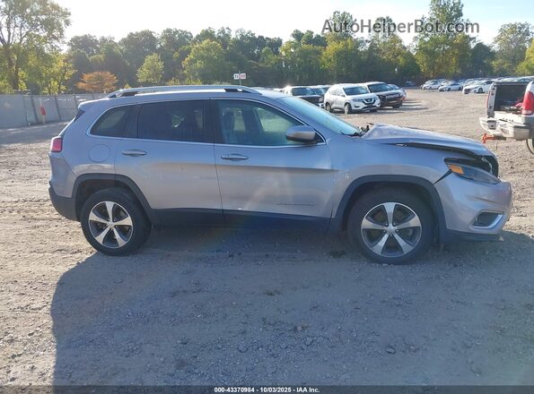 1C4PJMDX9LD588018 2020 JEEP CHEROKEE Gray Вид задньої частини салону
